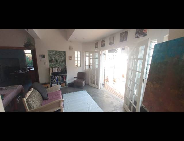 3 BEDROOM FREEHOLD FOR SALE IN GLENWOOD